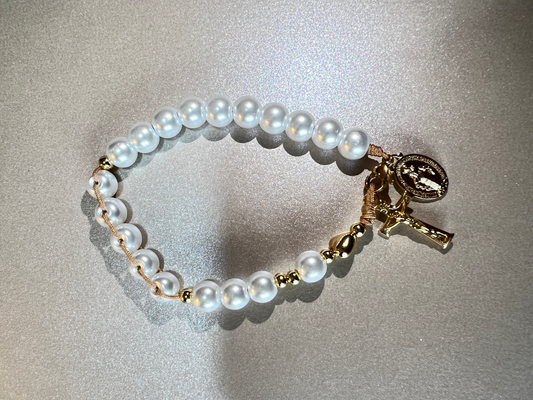 PULSERA DENARIO BLANCO PERLA