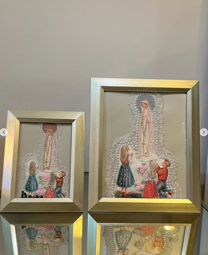 PORTARETRATO VIRGEN DE FÁTIMA CON PASTORCITOS