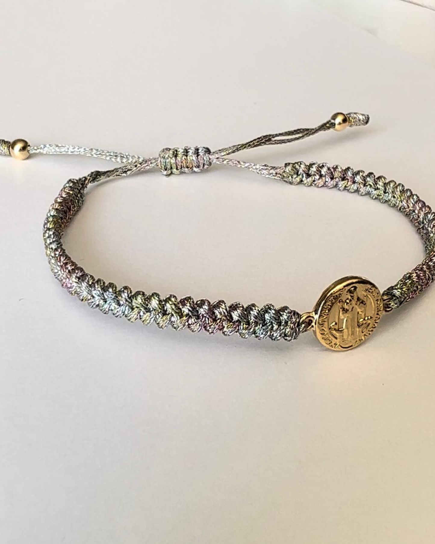 PULSERA TEJIDA EN ORO LAMINADO SAN BENITO